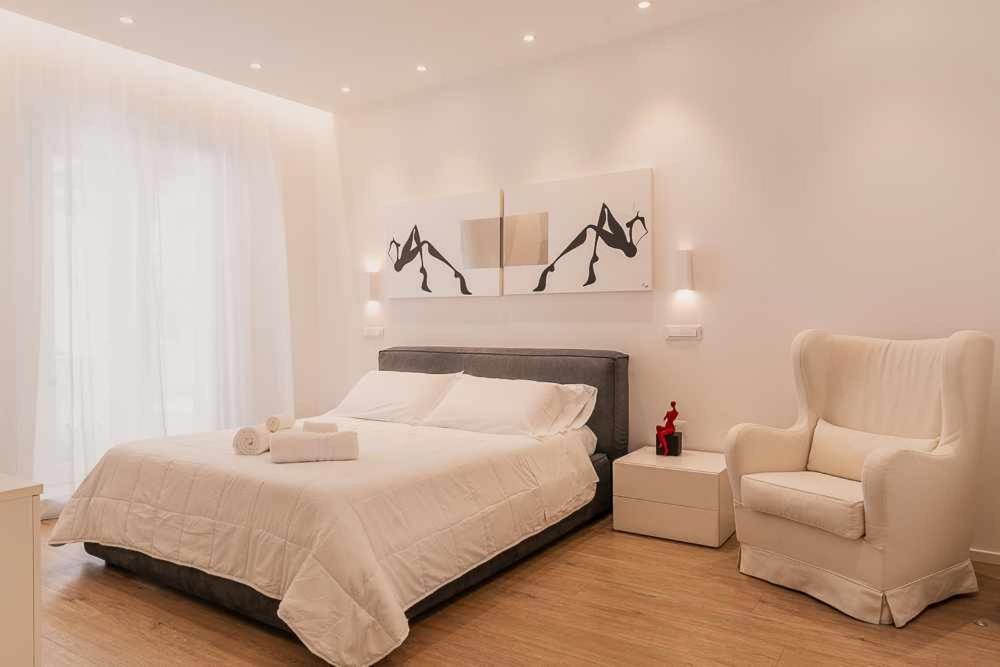 Ceo Luxury Suite Di Кальярі Екстер'єр фото