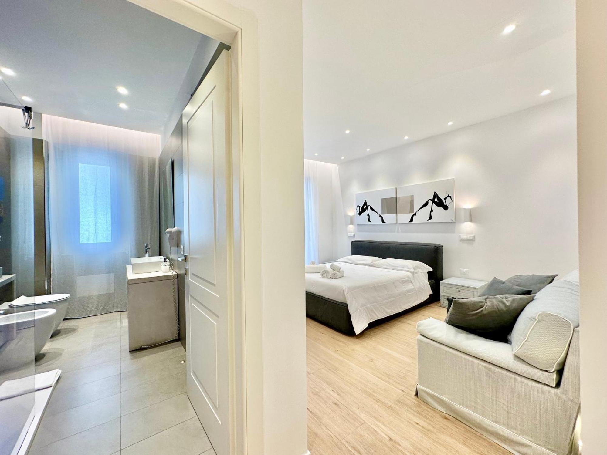 Ceo Luxury Suite Di Кальярі Екстер'єр фото