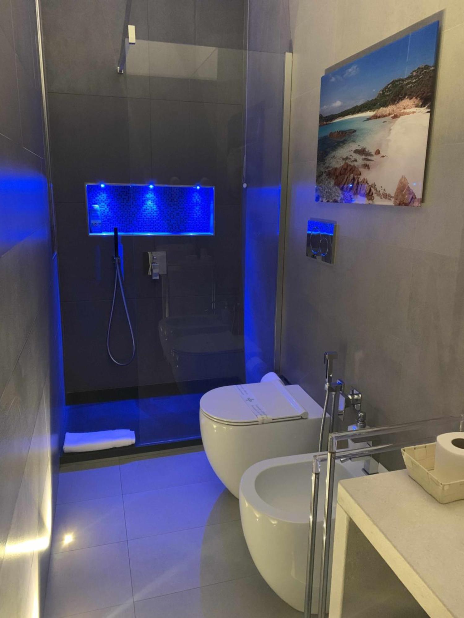 Ceo Luxury Suite Di Кальярі Екстер'єр фото