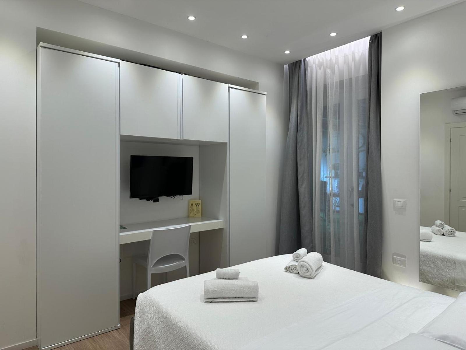 Ceo Luxury Suite Di Кальярі Екстер'єр фото